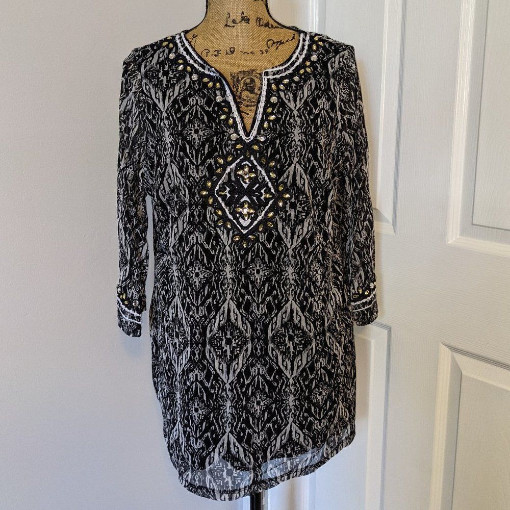 Black and white blouse